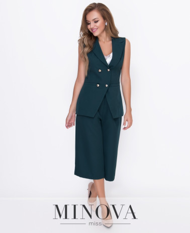 темно-зеленый